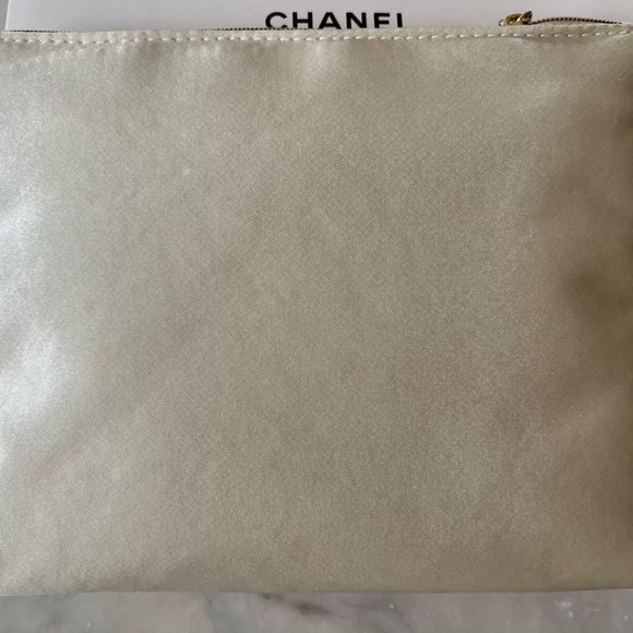 Chanel Coco Mademoiselle Cosmetic Case - Picture 2 of 6